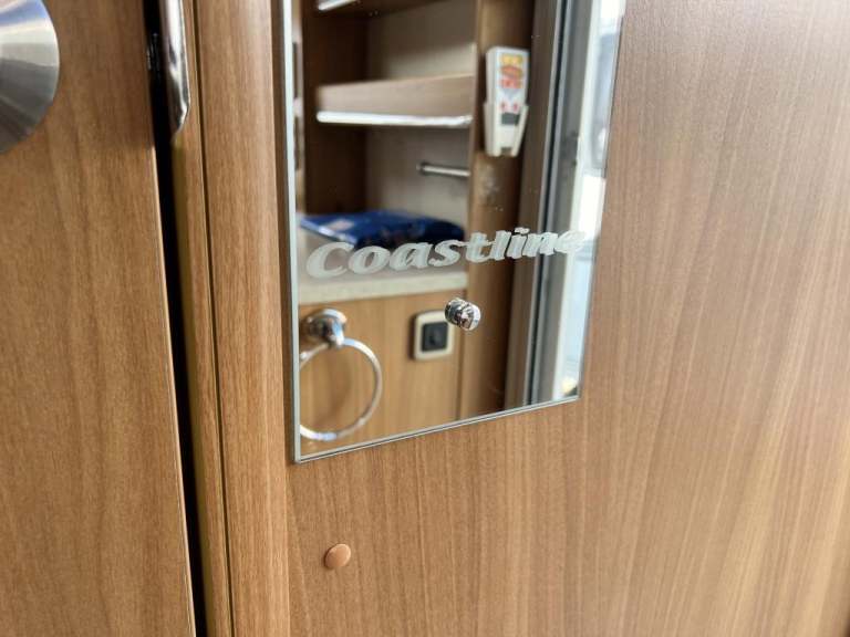 2009 SWIFT COASTLINE 480 se 2 Berth Motor mover