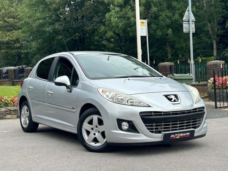 2011 Peugeot 207 1.4 VTi Sportium Euro 5 5dr HATCHBACK Petrol Manual