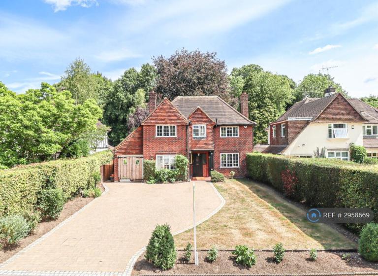 3 bedroom house in Southdown Road, Harpenden, AL5 (3 bed) (#2958669)