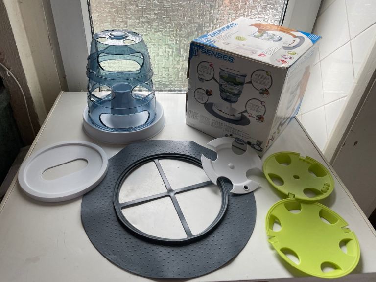 Catit senses dry food cat tree