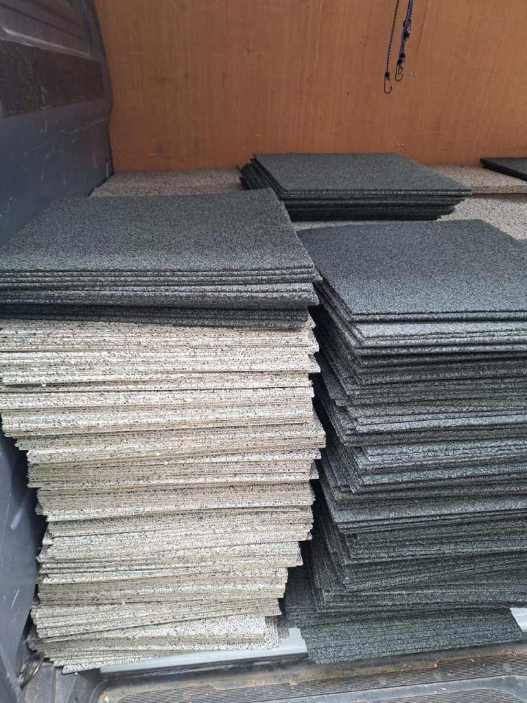 Used Carpet Tiles Available – Different Colours & Sizes