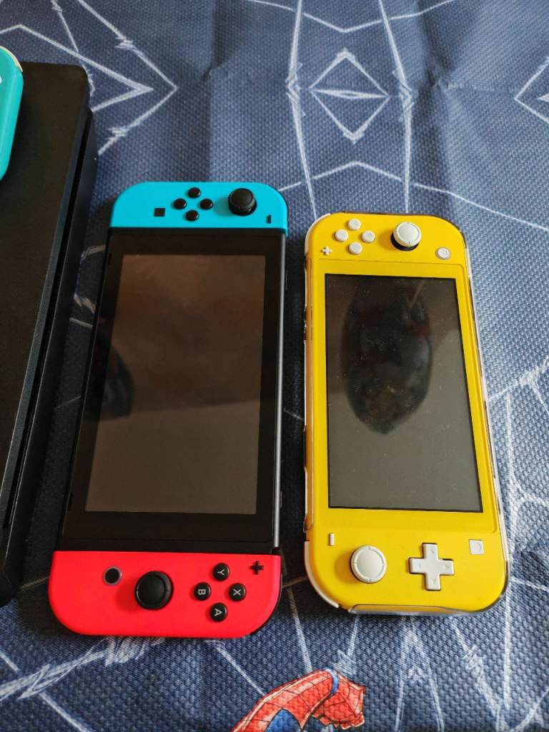 Nintendo switch lite yellow excellent condition 