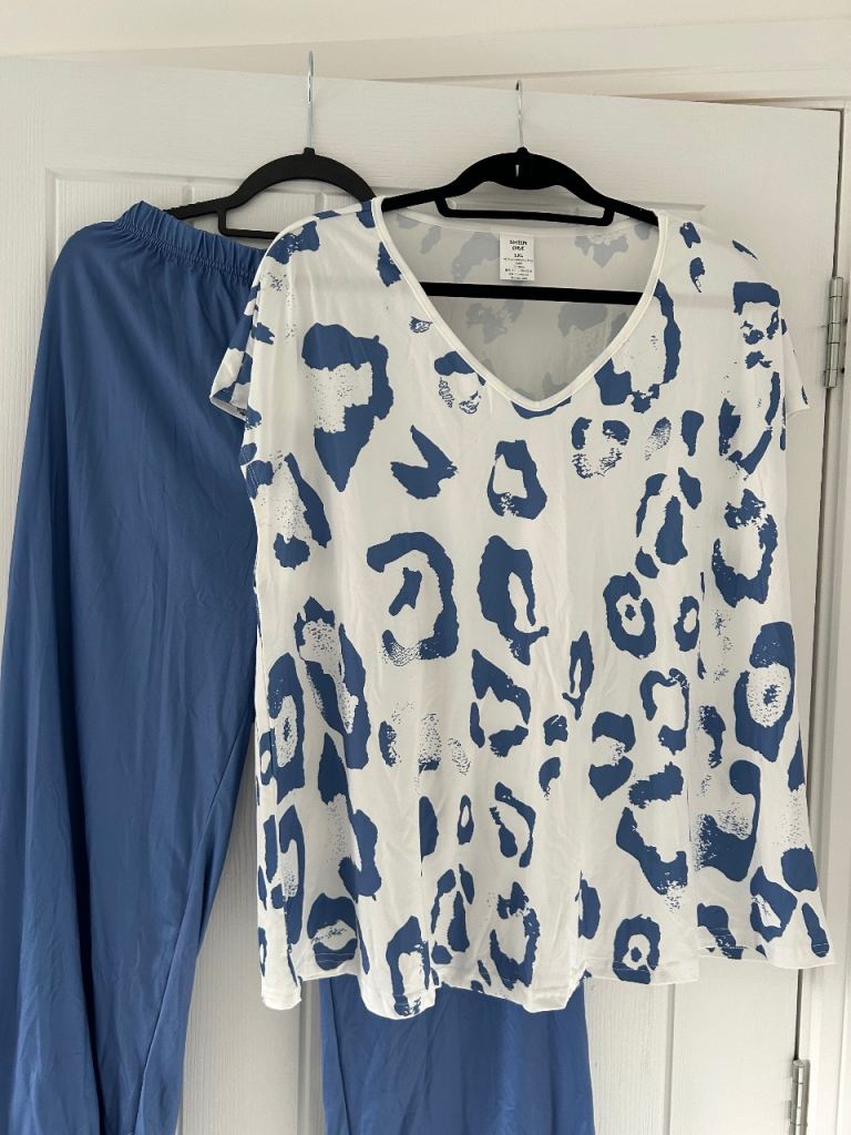 Ladies clothes