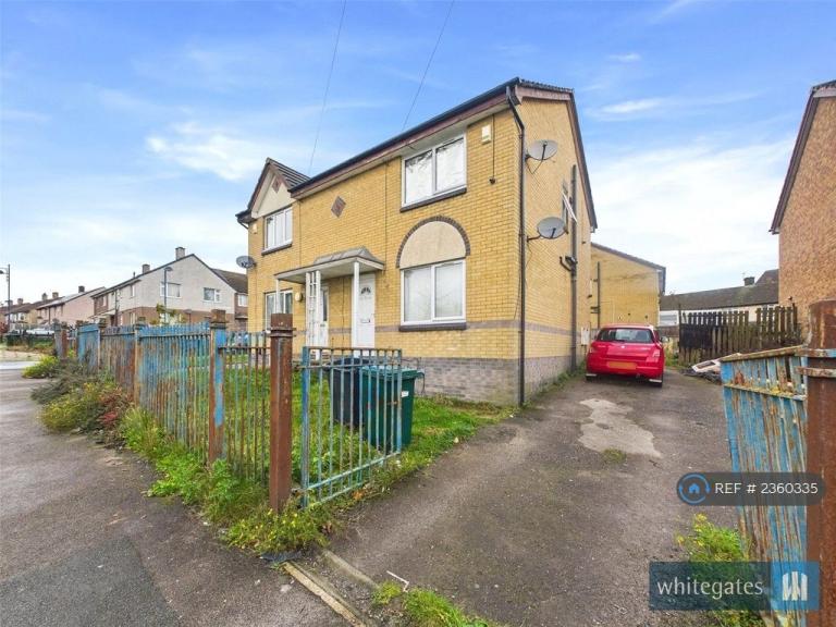 3 bedroom house in Eversley Drive, Bradford, BD4 (3 bed) (#2360335)