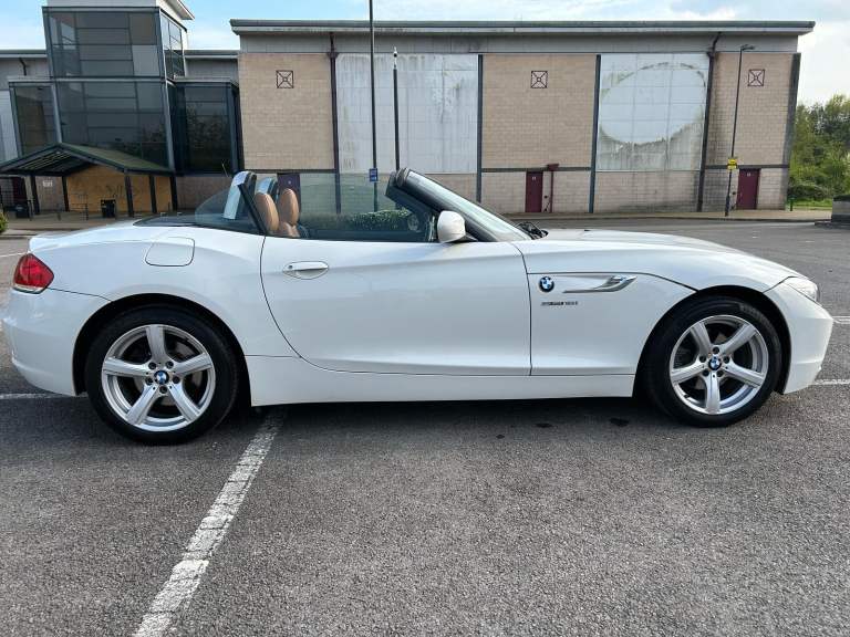 BMW, Z4, Convertible, 2016, Semi-Auto, 1997 (cc), 2 doors
