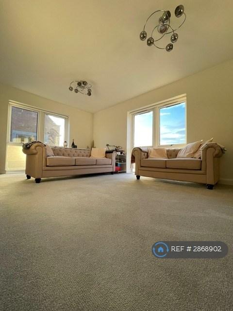 2 bedroom flat in Scotts Square, Hull, HU1 (2 bed) (#2868902)