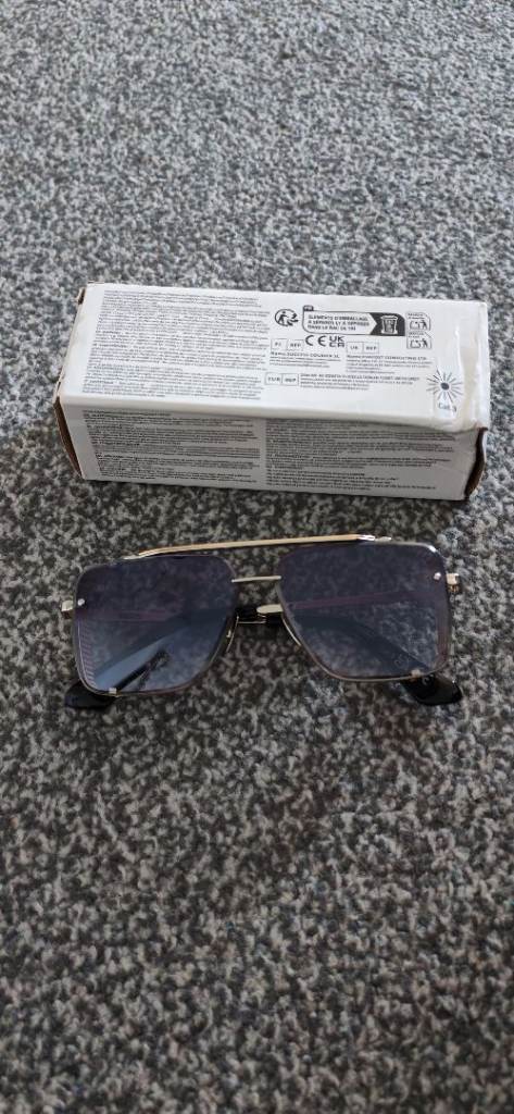 Stylish Black Sunglasses with Gold Frame – As Good As New