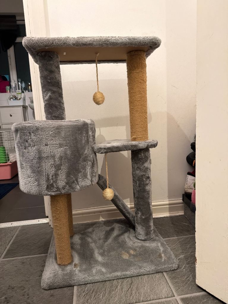 Grey tiered cat tree 