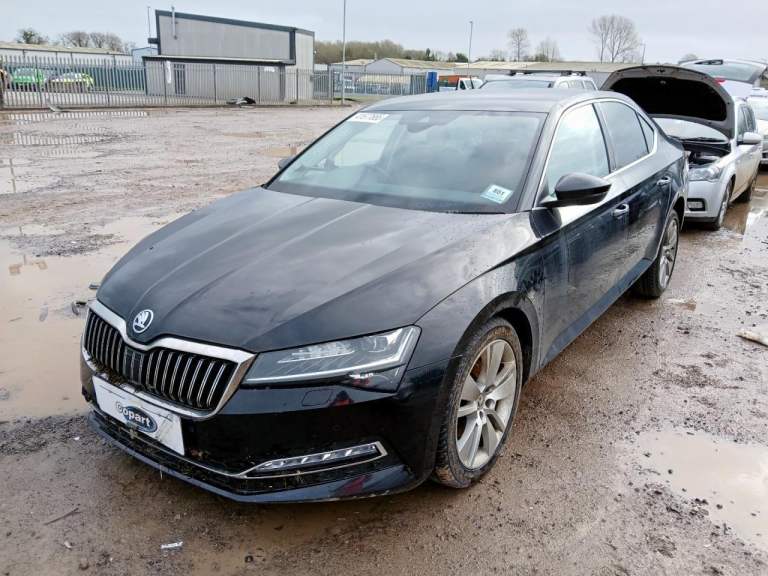 BREAKING SKODA SUPERB 2.0 DIESEL 2019 STOCK NUMBER ZY52