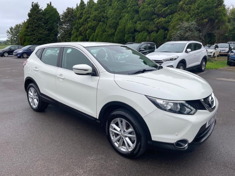 2017 Nissan Qashqai 1.5 dCi Acenta [Smart Vision Pack] 5dr HATCHBACK Diesel Manual