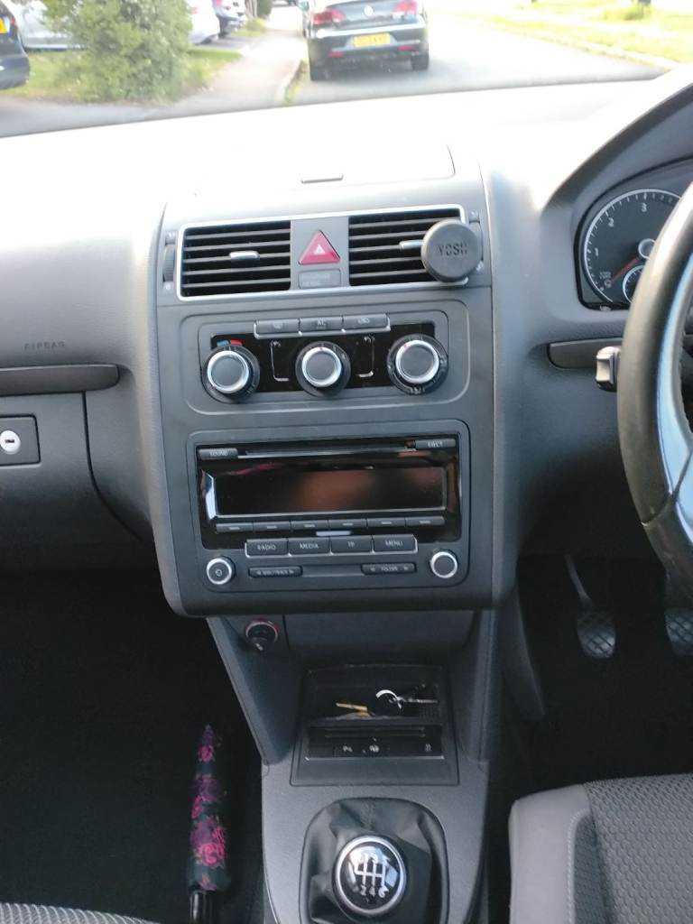 Volkswagen, TOURAN, MPV, 2012, Manual, 1598 (cc), 5 doors