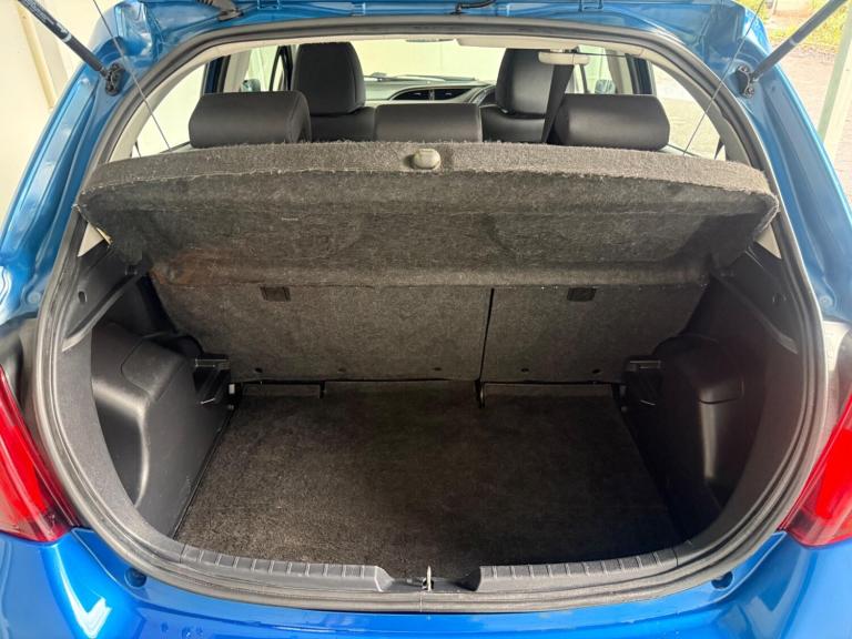 2015 Toyota Yaris 1.33 VVT-i Icon 5dr CVT HATCHBACK PETROL Automatic