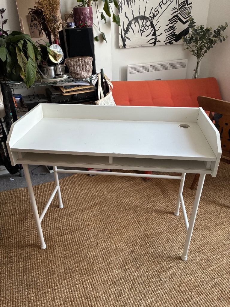 White Wooden Desk with Storage Shelf – Good Condition