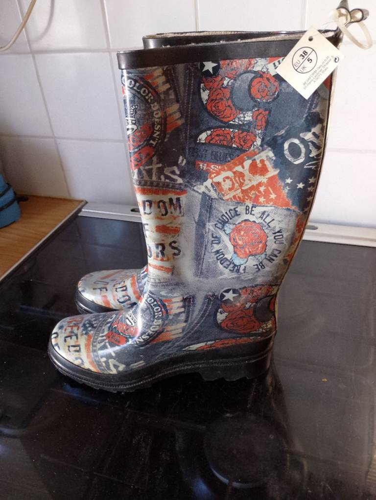 Ladies patterned wellies 