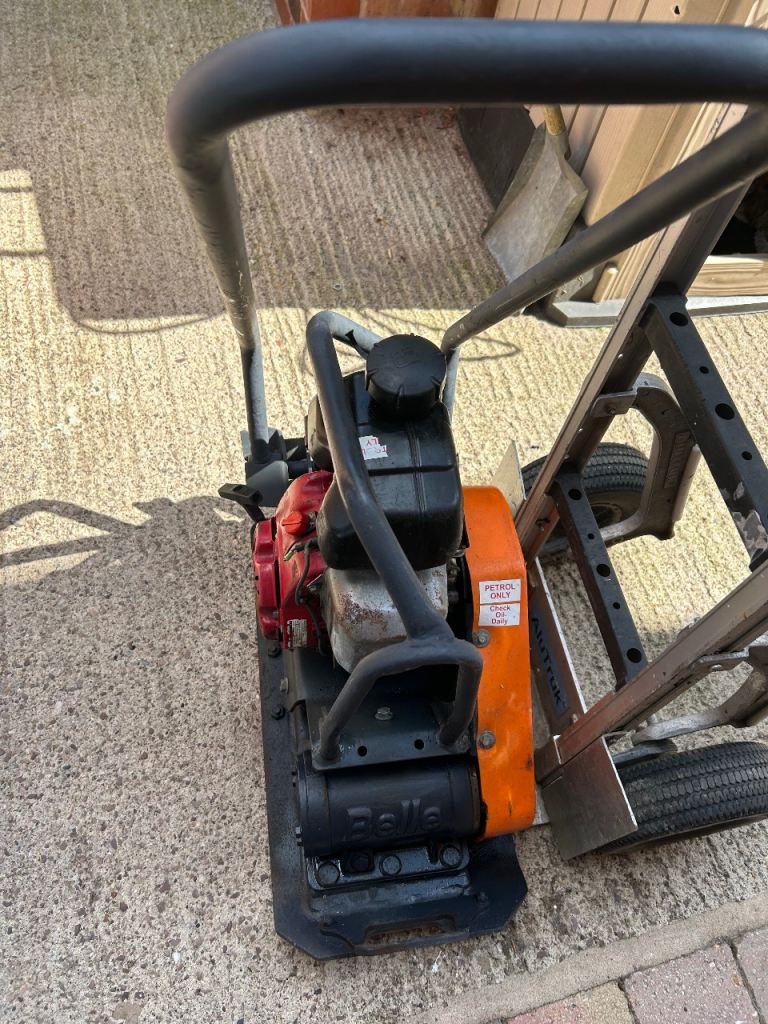 Belle Mini Wacker Plate Compaction Compactor Honda GX100 Petrol 