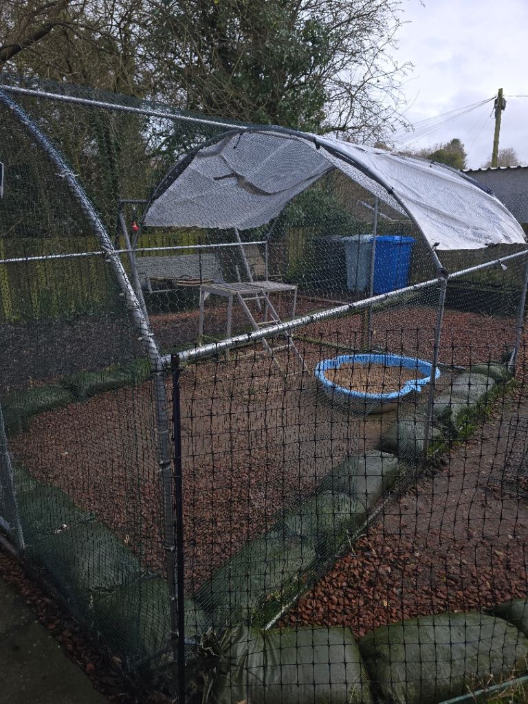 PawHut Walk In Chicken Run 2.8 x 3.8 x 2m