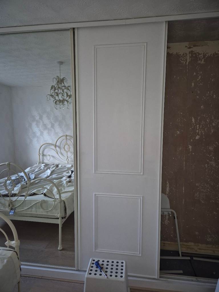 Wardrobe mirrors 