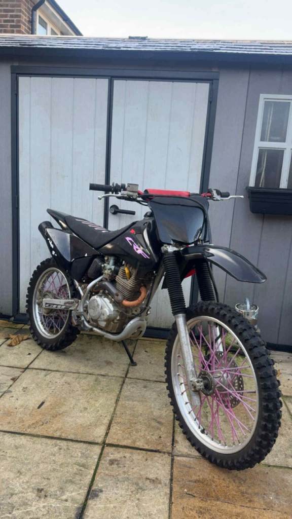 Honda crf 230 
