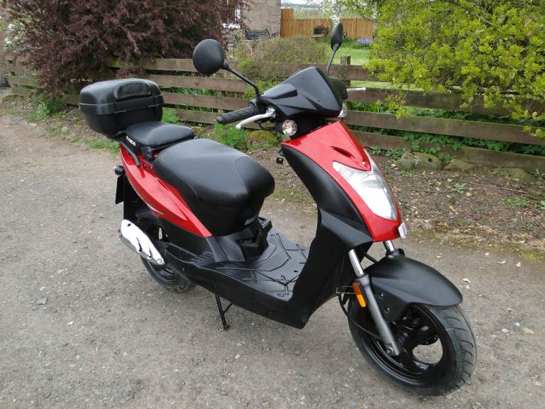 Kymco Agility 50cc 4 Stroke Scooter 2006 With a Years Mot