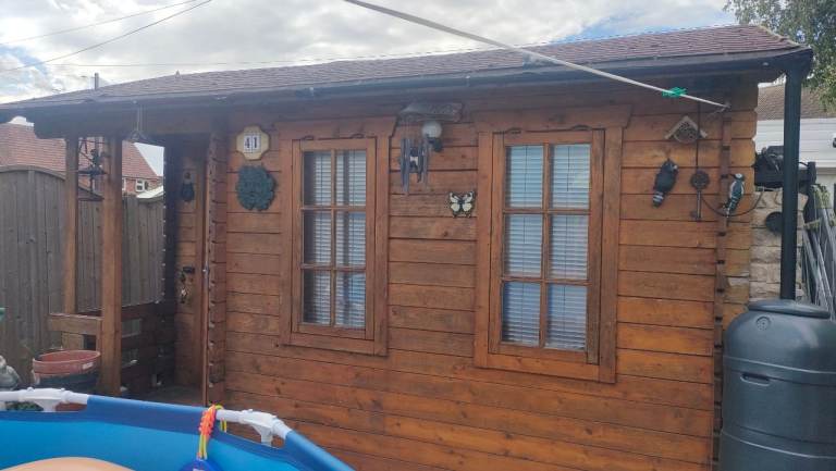 Summer house/log cabin 13ft x 10ft 