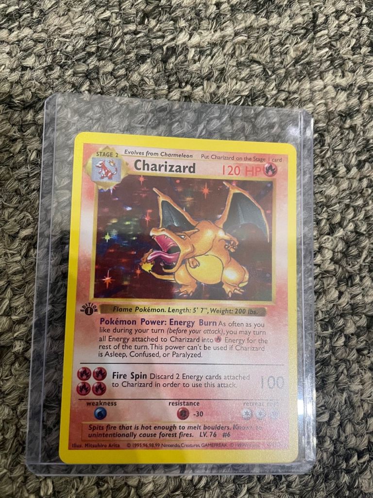 Pokémon 1999 Base Set Charizard Holo 4/102