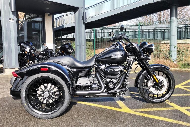 2026 Harley-Davidson TRIKE FLRT FREEWHEELER Trike Manual