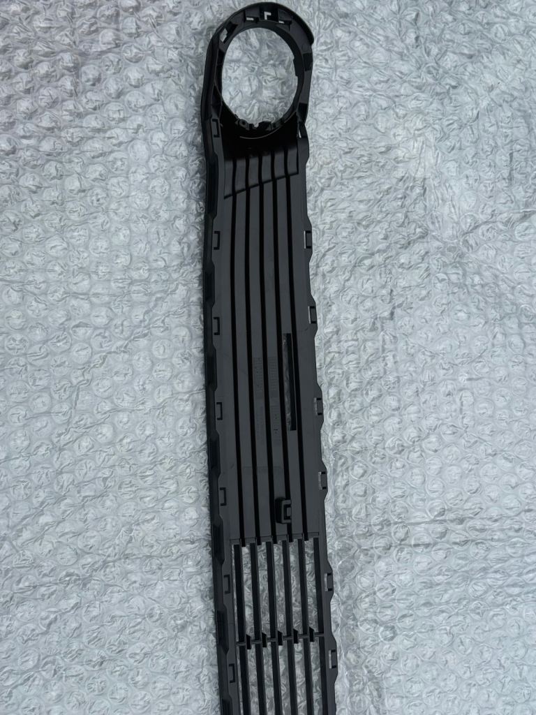 New Genuine 2014-2018 Toyota Aygo Lower Front Bumper Grill