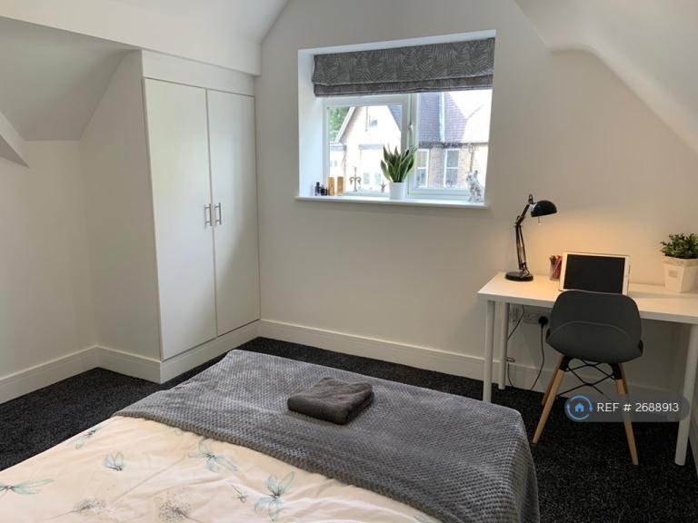 2 bedroom flat in Marlborough Road, Sheffield, S10 (2 bed) (#2688913)