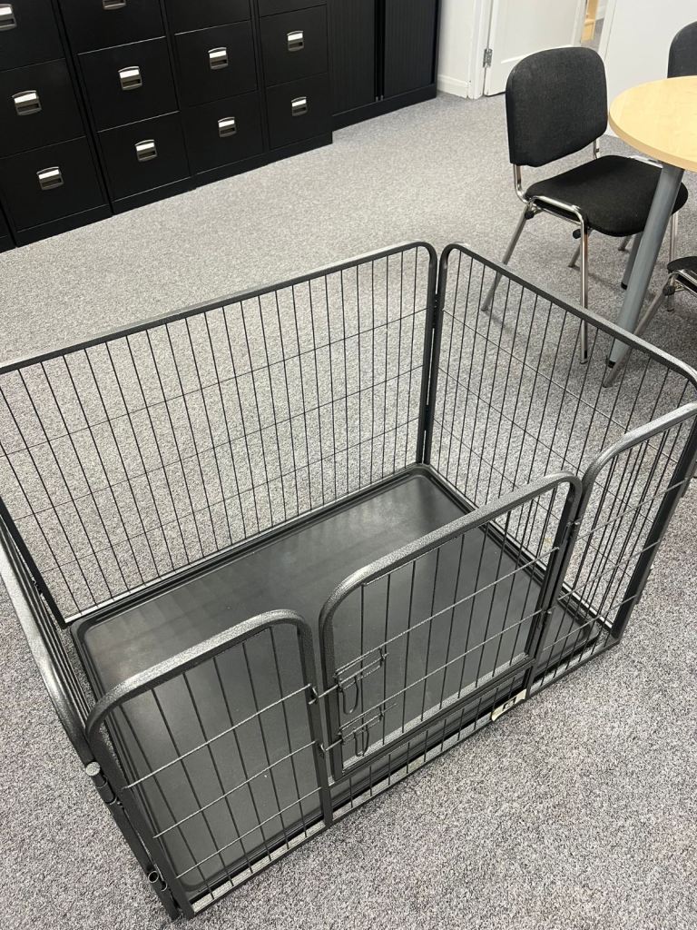 Dog pen with base