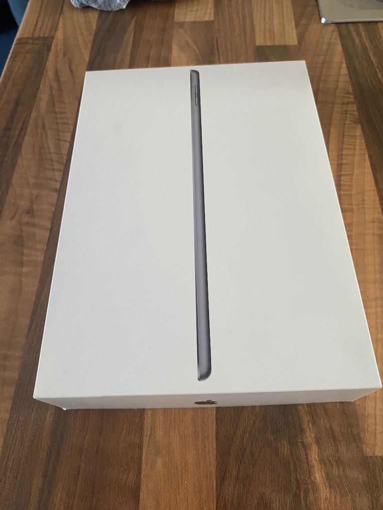 Apple iPad (8th gen) 128GB Wi-Fi + Cellular – Brand New