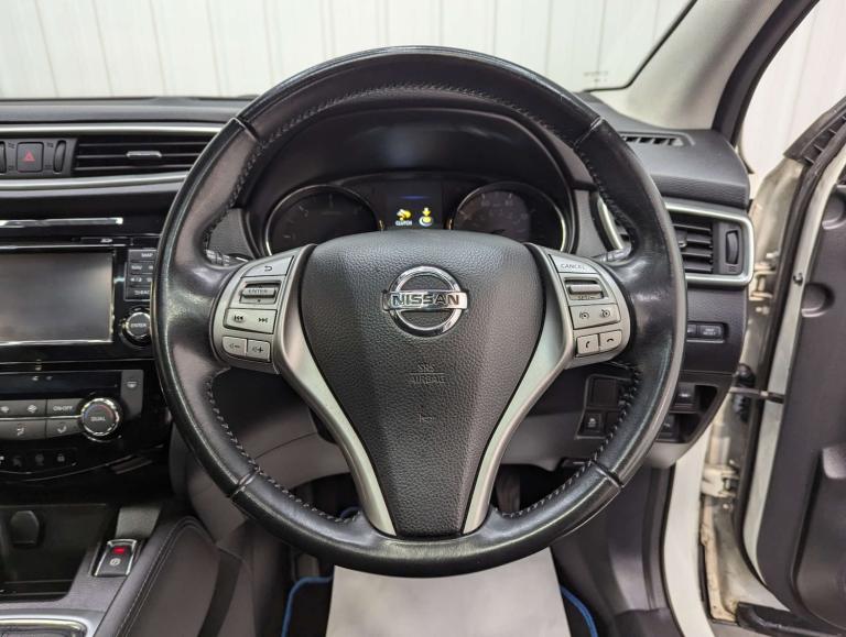 2015 Nissan Qashqai 1.5 Qashqai N-Tec+ dCi 5dr SUV Diesel Manual