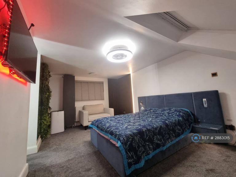 1 bedroom in Retford Close, Romford, RM3 (#2883015)