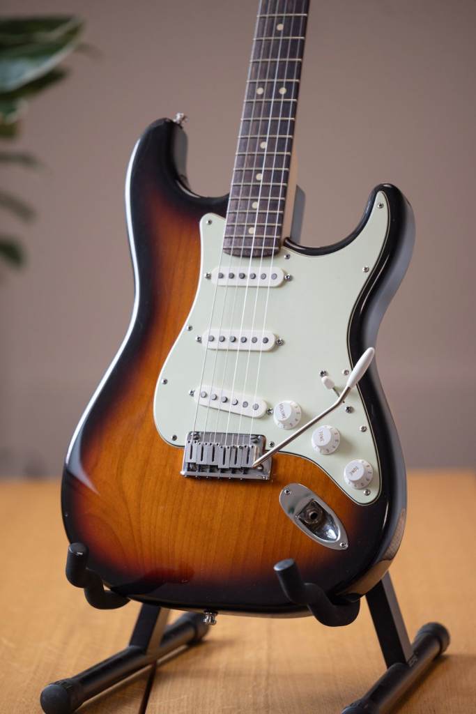 2012 Fender USA American Standard Stratocaster 3 Tone Sunburst