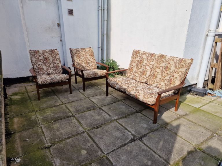 Mid Century Sofa With Two Armchairs by Cintique 