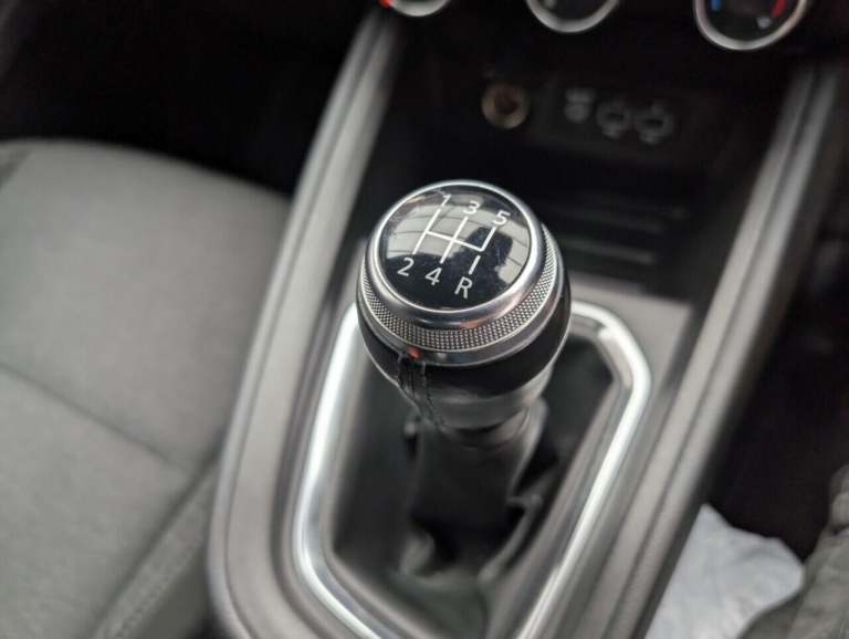 2020 Renault Clio 1.0 TCe Iconic Hatchback 5dr Petrol Manual Euro 6 (s/s) (100 ps) CRUISE CON HAT...