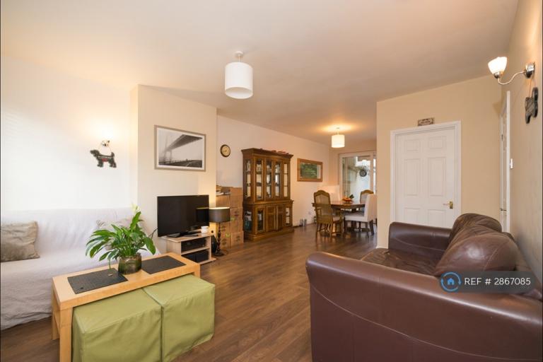 3 bedroom house in Chandos Road, London, E15 (3 bed) (#2867085)