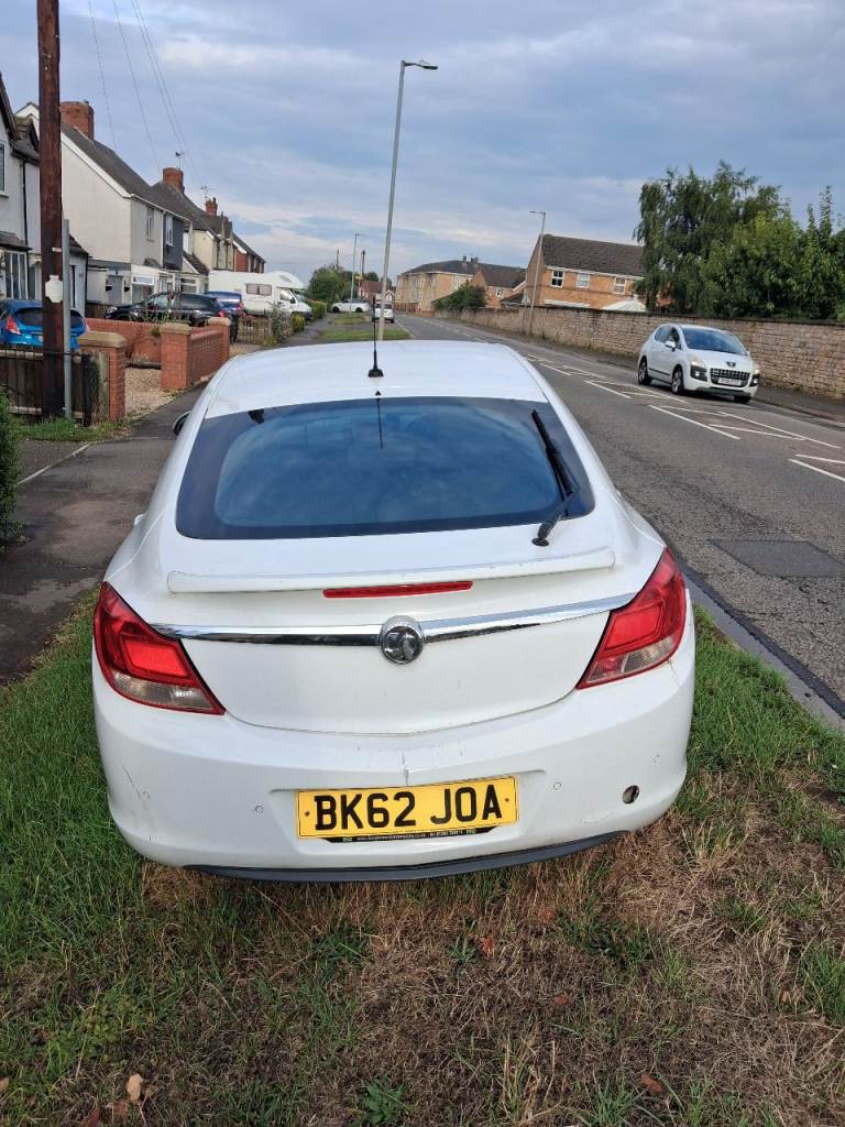 Vauxhall, INSIGNIA, Hatchback, 2012, Manual, 1956 (cc), 5 doors