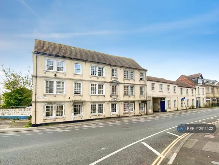 Studio flat in Hill St, Trowbridge, BA14 (#2913502)