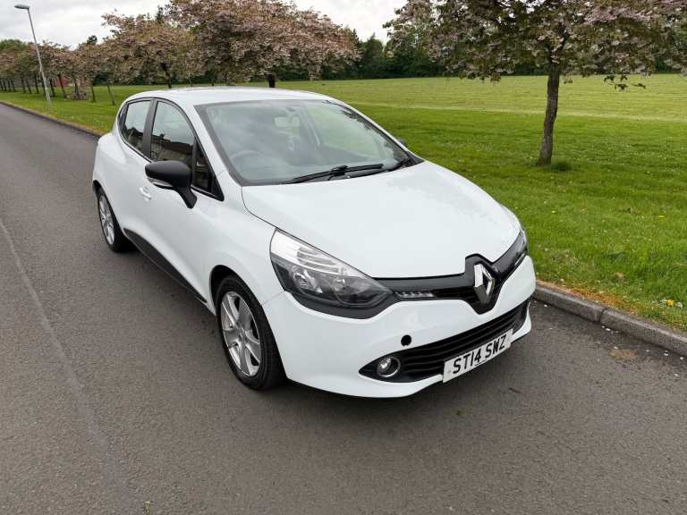 RENAULT CLIO EXPRESSION PLUS 1.2L (2014) full year mot family car