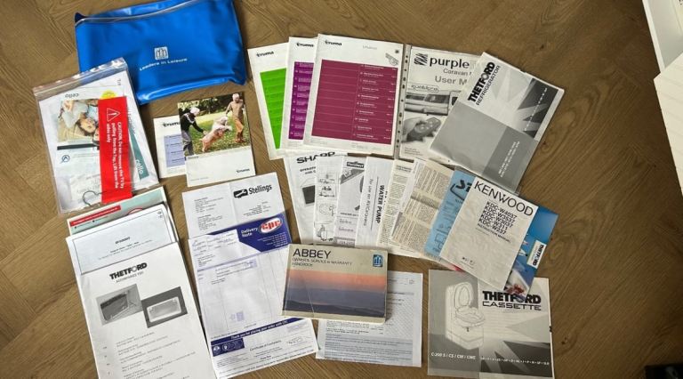 Swift Abbey Vogue 460, 2006 - 2 Berth Caravan with Motor Mover