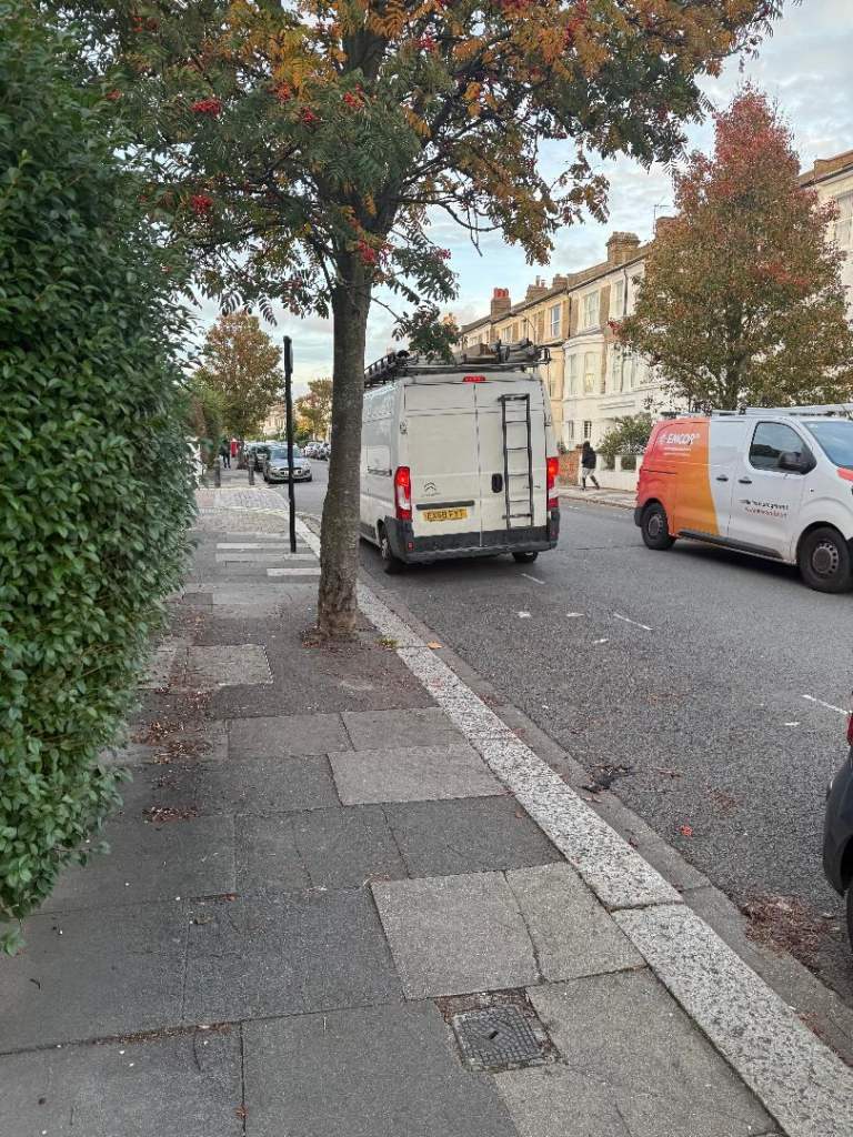 SINGLE BEDSIT PERCY ROAD SHEPHERDS BUSH W12