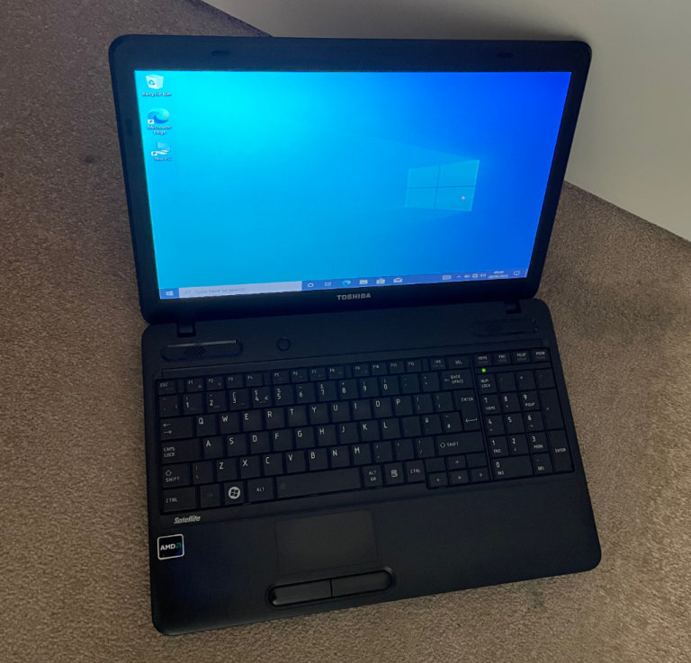 Laptop Toshiba 15,6 inch screen 