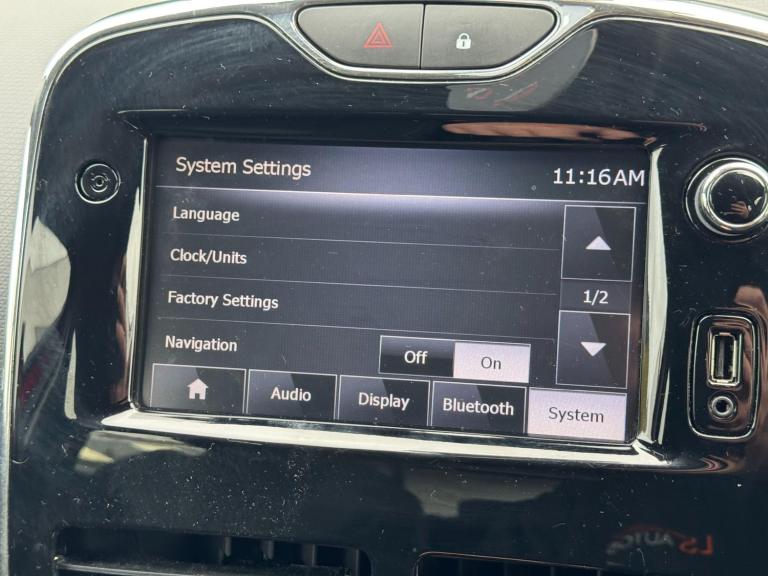 2014 Renault Clio 1.2 16V Dynamique MediaNav 5dr HATCHBACK PETROL Manual