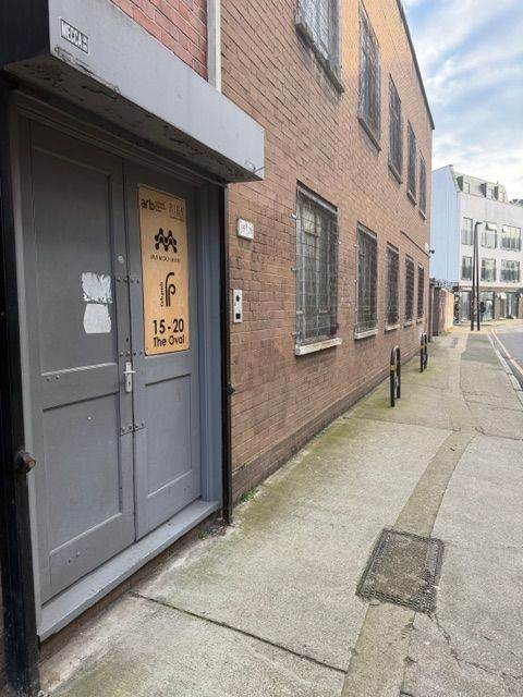 Fully Serviced Shared Desk Space (6 Available) – Architectural Studio – E2 9DX