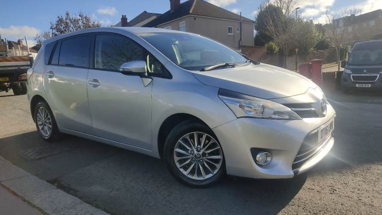 LADY OWNED-LONG MOT-ULEZ EXEMPT-SATNAV-IDEAL FAMILY CAR-7 SEATER