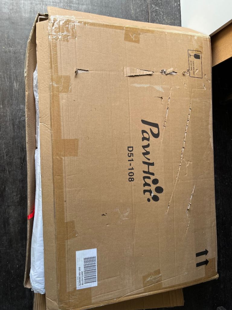 Small hen house unused 