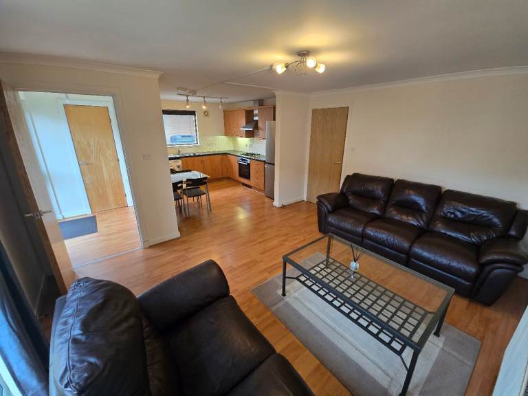 Beautiful Furnished 2‑Bedroom Ground Floor Flat – Stenhouse Gardens, Edinburgh (EH11)  £1,300 pcm