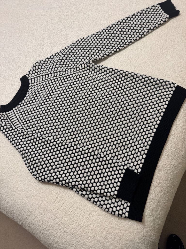 Ladies black and white jumper