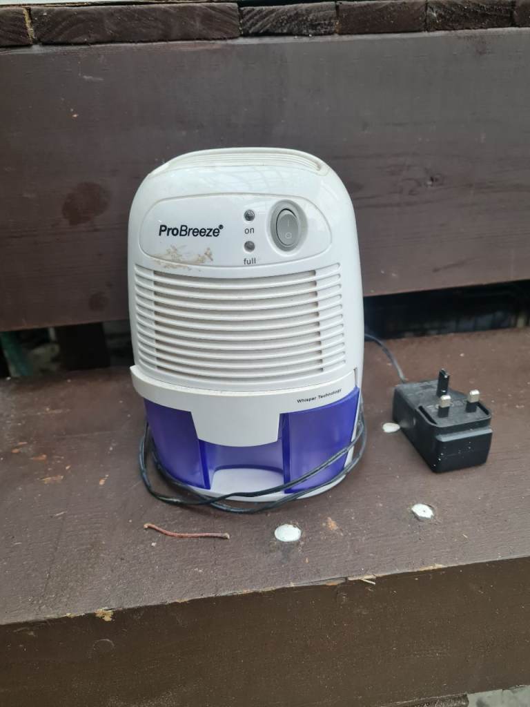 Mini dehumidifier 