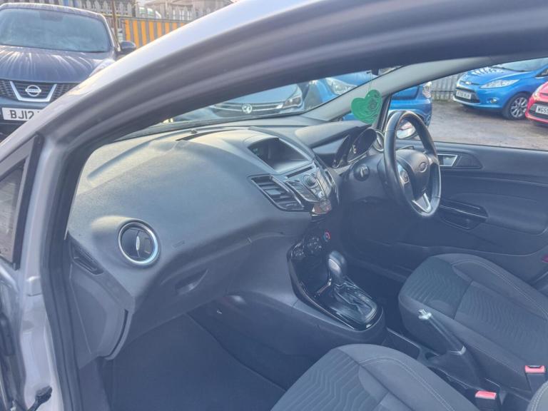 2014 Ford Fiesta 1.6 Zetec 5dr Powershift HATCHBACK PETROL Automatic